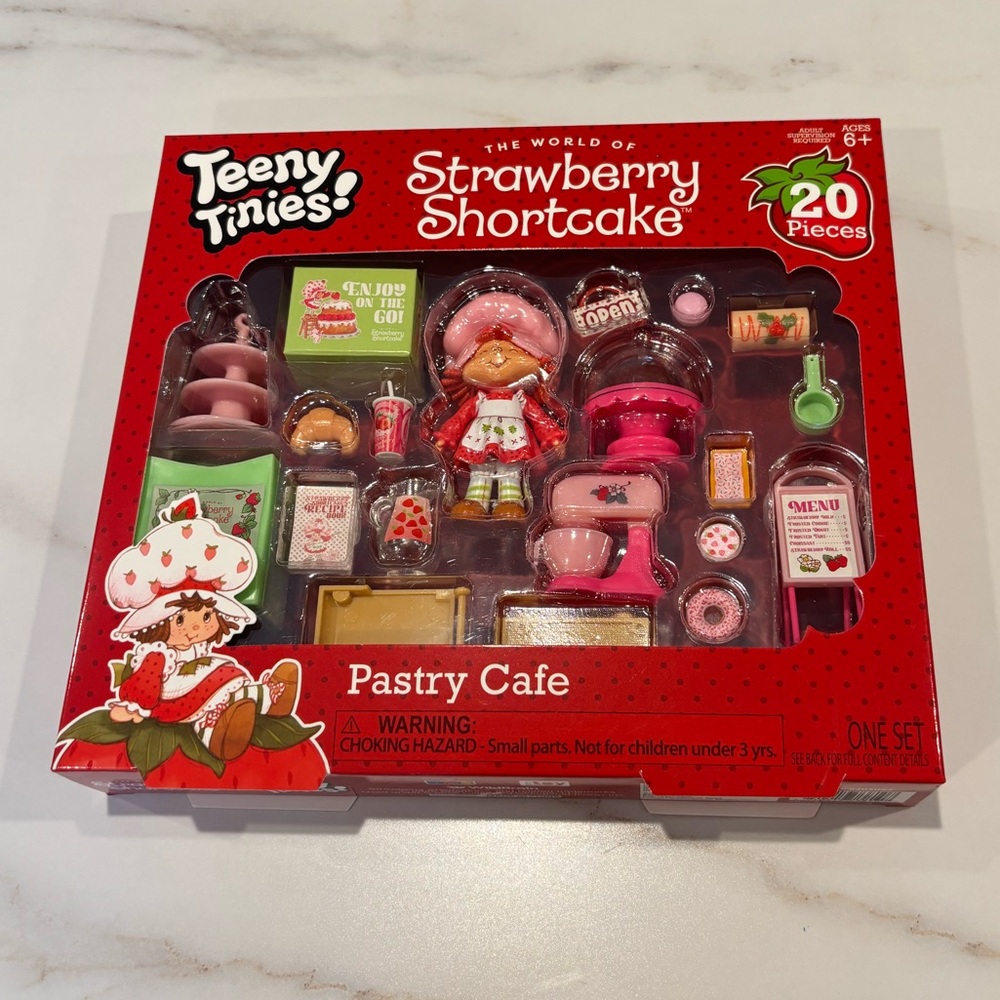 Strawberry Shortcake Teeny Tinies Bake Shop 🍓